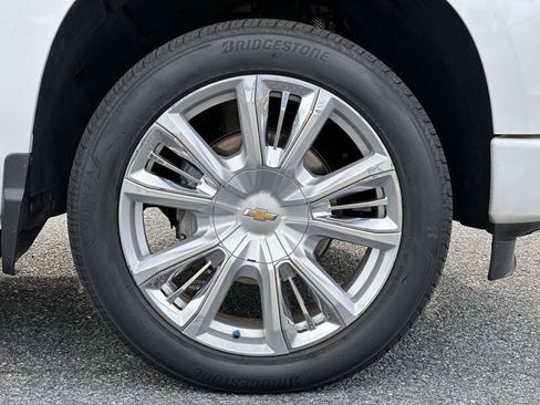 Used 2024 Chevrolet Silverado 1500 High Country AWD/4WD image 7