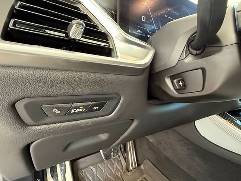 Used 2025 BMW X5 M60i AWD/4WD image 21