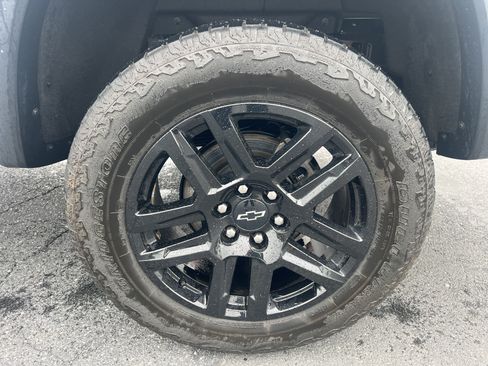 Used 2023 Chevrolet Colorado Trail Boss w/ LPO, Dark Essentials Package AWD/4WD image 28