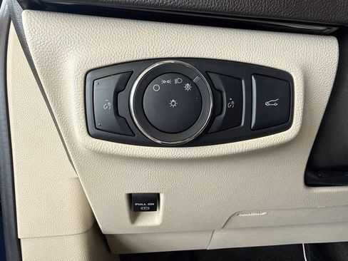 Used 2018 Lincoln MKC Reserve w/ Lincoln MKC Climate Package AWD/4WD image 16
