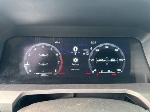Used 2024 Toyota Tacoma Limited w/ Limited Package (LT) AWD/4WD image 16
