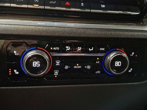 Used 2024 Chevrolet Silverado 1500 LT image 15