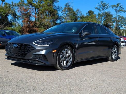 Certified 2023 Hyundai Sonata SEL w/ Convenience Package image 2