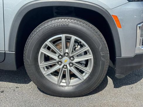 Used 2023 Chevrolet Traverse LT FWD image 9