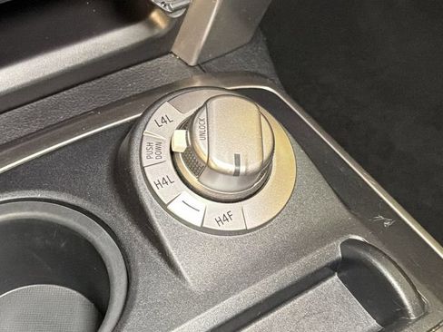 Used 2018 Toyota 4Runner Limited image 27