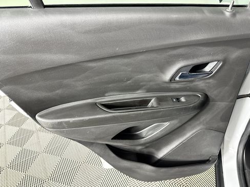 Used 2021 Chevrolet Trax LS w/ Tint and Cruise Package FWD image 23