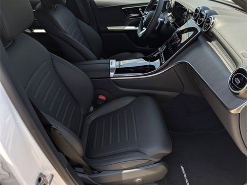 Used 2025 Mercedes-Benz GLC 350e 4MATIC image 34