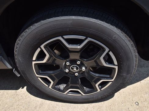Certified 2025 Ford Bronco Sport Outer Banks w/ Outer Banks Tech Package+ AWD/4WD image 9