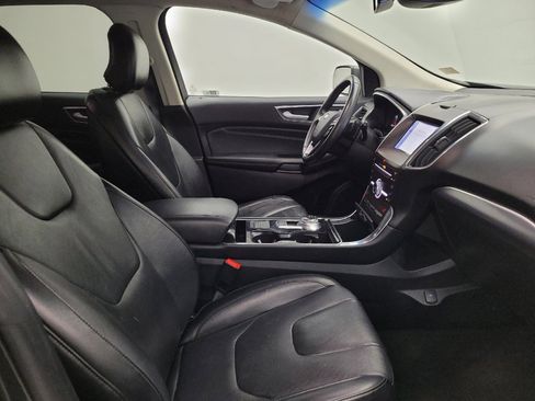 Used 2019 Ford Edge Titanium w/ Cold Weather Package AWD/4WD image 21