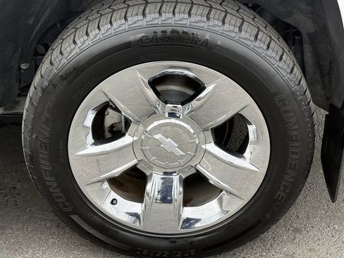 Used 2016 Chevrolet Suburban LTZ image 19