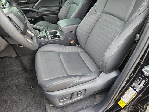 Used 2025 Toyota 4Runner TRD Off-Road Premium image 15