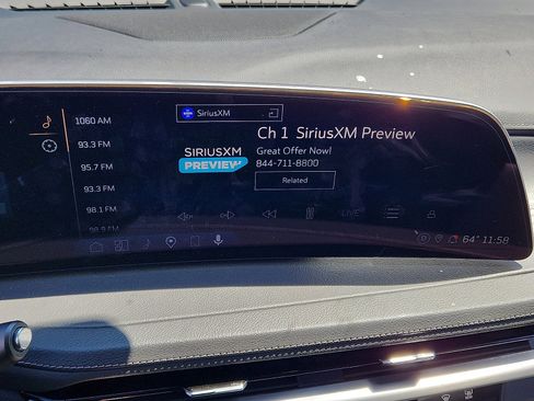 Used 2025 Cadillac XT4 Premium Luxury AWD/4WD image 19