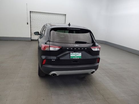 Used 2022 Ford Escape SE image 6