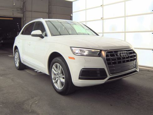 Used 2020 Audi Q5 2.0T Premium w/ Convenience Package image 6