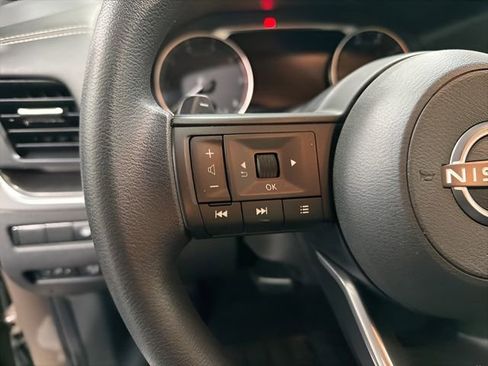 Used 2024 Nissan Rogue SV image 17