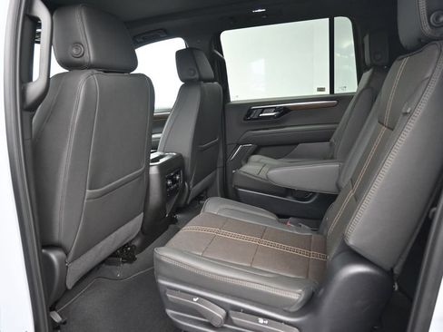 New 2026 Chevrolet Suburban High Country AWD/4WD image 16