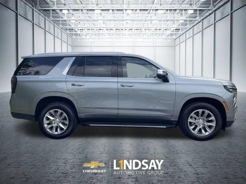 Used 2025 Chevrolet Tahoe Premier AWD/4WD image 9