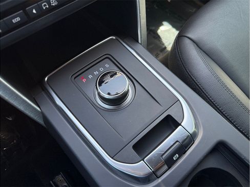 Used 2019 Land Rover Discovery Sport SE AWD/4WD image 35