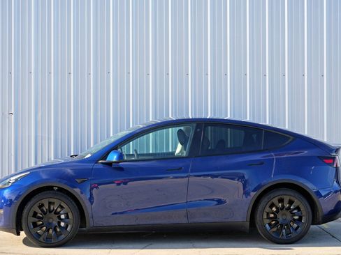 Used 2023 Tesla Model Y Long Range image 50