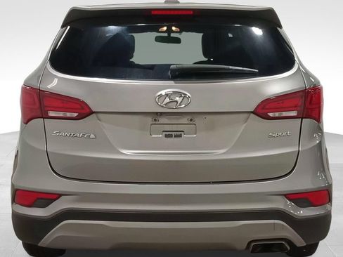 Used 2017 Hyundai Santa Fe Sport FWD image 4