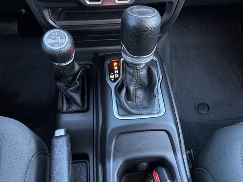 Used 2023 Jeep Gladiator Sport AWD/4WD image 33