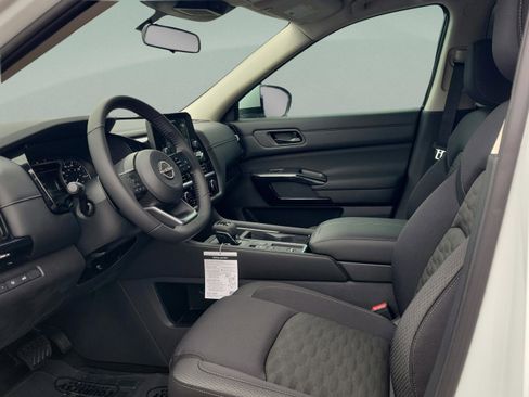 New 2025 Nissan Pathfinder SV image 23