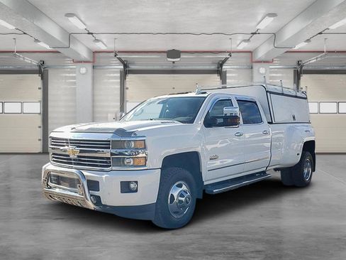 Used 2015 Chevrolet Silverado 3500 High Country w/ Duramax Plus Package image 3