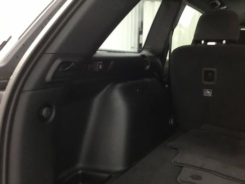 Used 2025 Jeep Grand Cherokee Laredo X AWD/4WD image 17