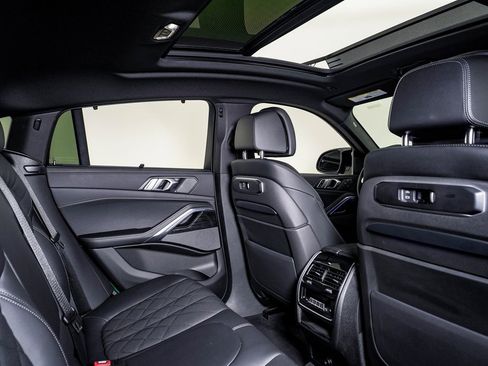 Used 2025 BMW X6 M60i image 16