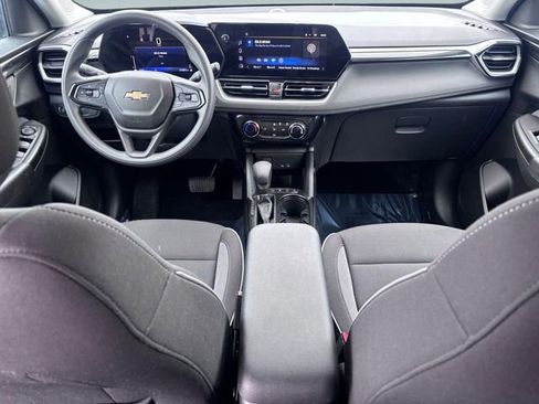 Used 2025 Chevrolet TrailBlazer LT FWD image 25