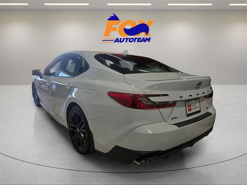 Certified 2025 Toyota Camry SE image 2