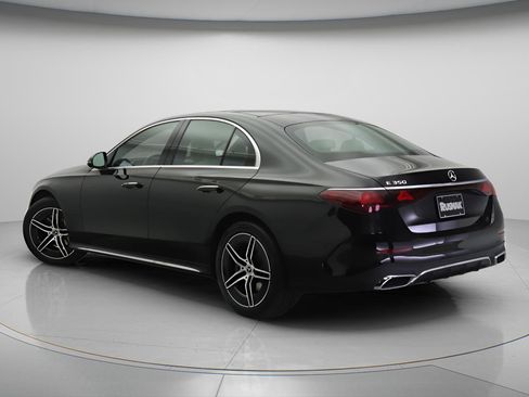New 2026 Mercedes-Benz E 350 Sedan image 2