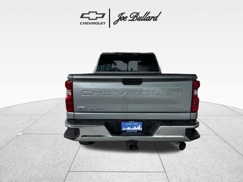 Used 2025 Chevrolet Silverado 2500 LT w/ Convenience Package AWD/4WD image 8