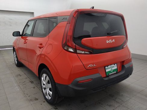 Used 2022 Kia Soul LX FWD image 5