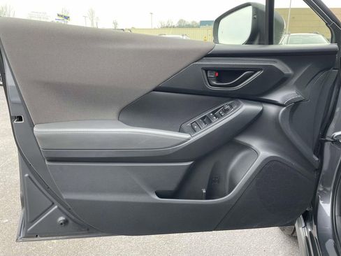 Used 2024 Subaru Crosstrek 2.0i Premium image 5