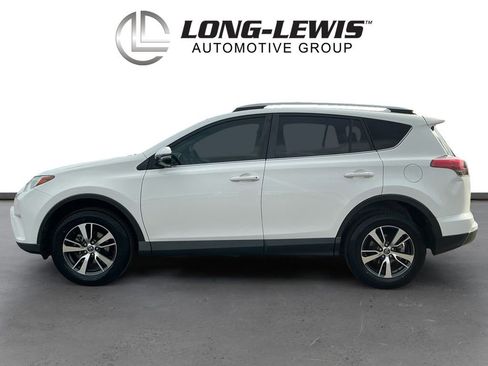 Used 2018 Toyota RAV4 XLE image 2