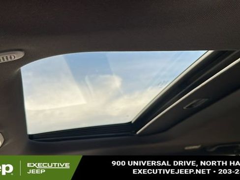 New 2025 Jeep Grand Cherokee Laredo w/ Luxury Tech Group I image 12