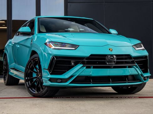 Used 2024 Lamborghini Urus S AWD/4WD image 2