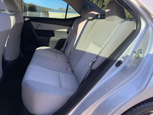 Used 2014 Toyota Corolla LE image 19