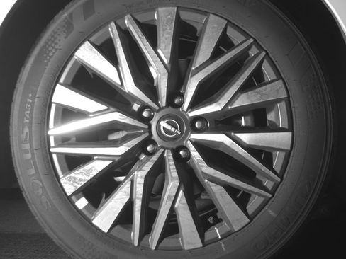 Used 2025 Nissan Altima 2.5 SV image 13