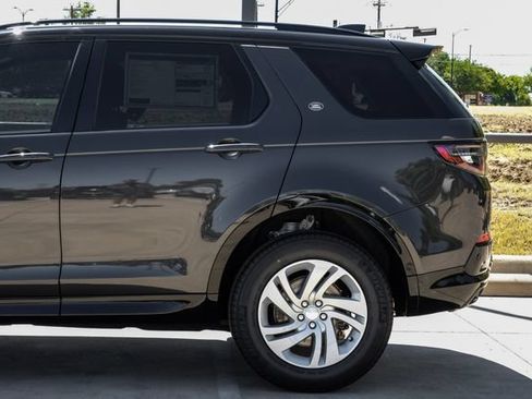 New 2026 Land Rover Discovery Sport Landmark AWD/4WD image 17