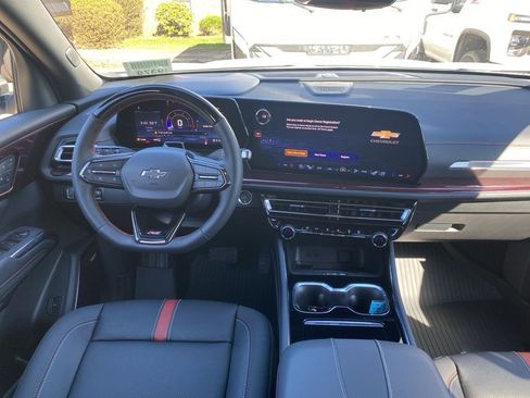 New 2026 Chevrolet Traverse RS w/ LPO, Floor Liner Package AWD/4WD image 10