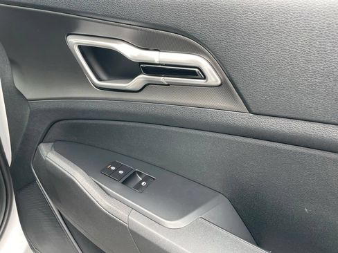 New 2026 Kia Sportage LX w/ LX Convenience Package FWD image 32