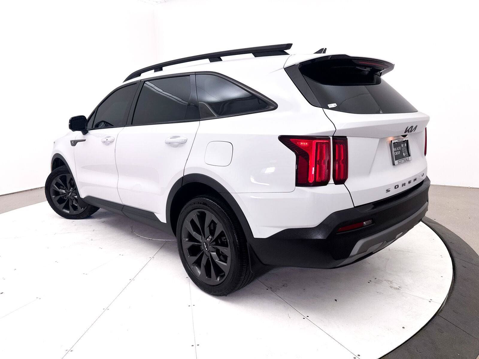 Used 2022 Kia Sorento SX Prestige w/ Rust Color Package AWD/4WD image 2
