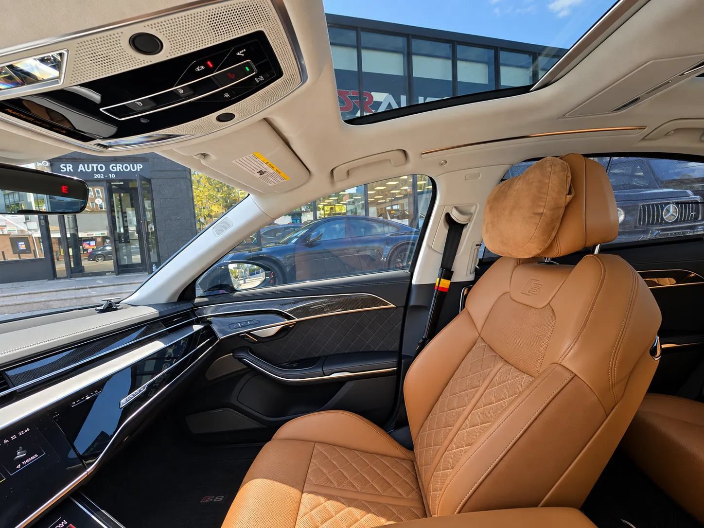 Used 2023 Audi S8 w/ S8 Comfort Plus Package AWD/4WD image 57