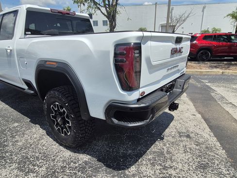 New 2026 GMC Sierra 2500 AT4X AWD/4WD image 10