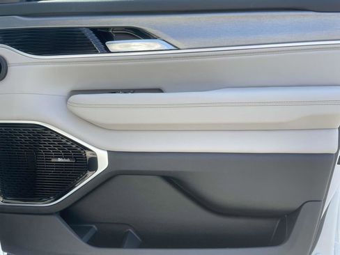 New 2026 Jeep Grand Wagoneer L Limited AWD/4WD image 16