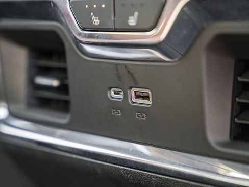 Used 2024 GMC Sierra 1500 Denali Ultimate image 40