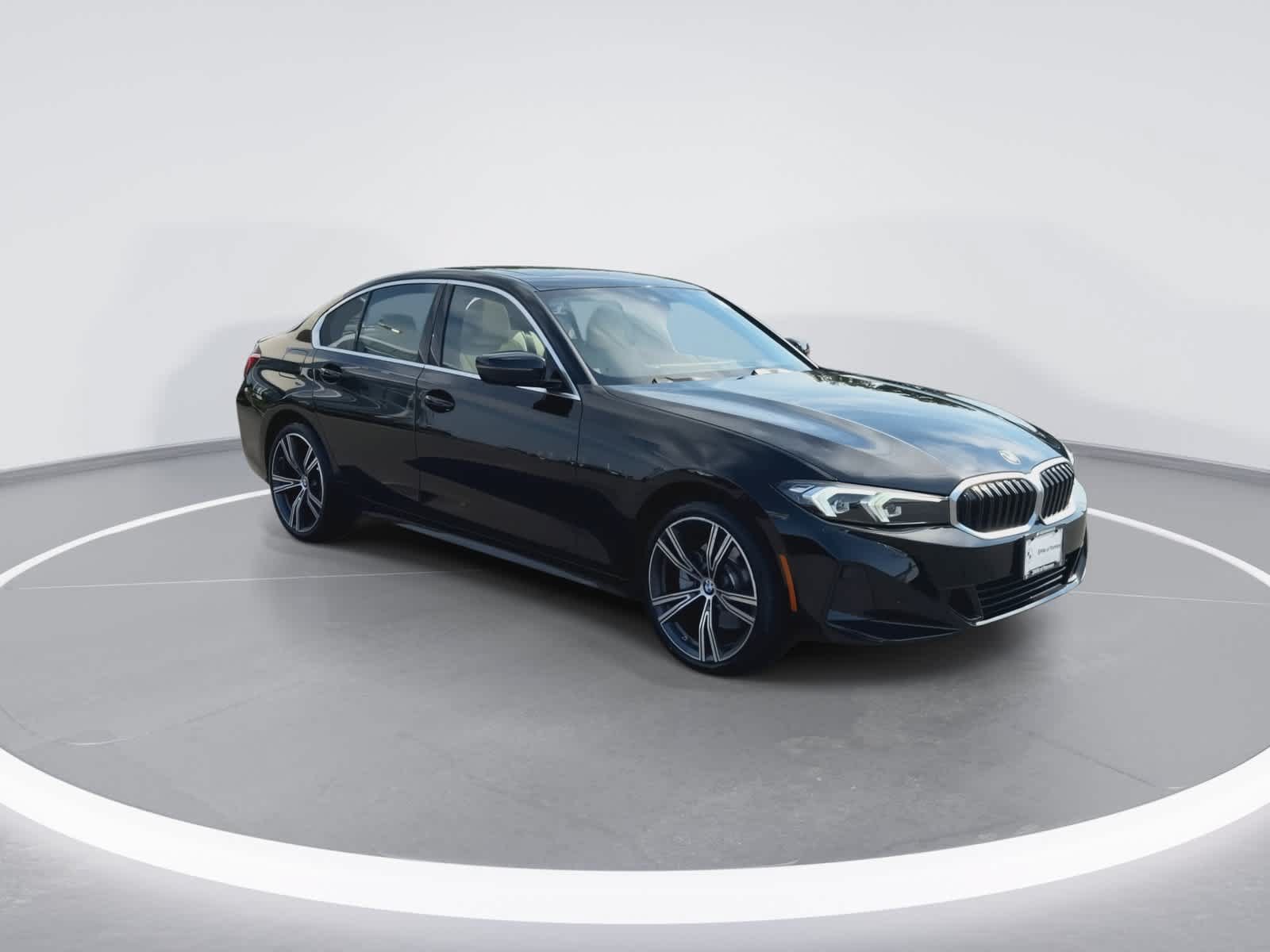 Used 2024 BMW 330i xDrive Sedan w/ Convenience Package AWD/4WD image 2