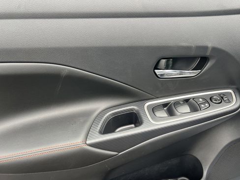 Used 2025 Nissan Versa SR w/ Trunk Package image 22